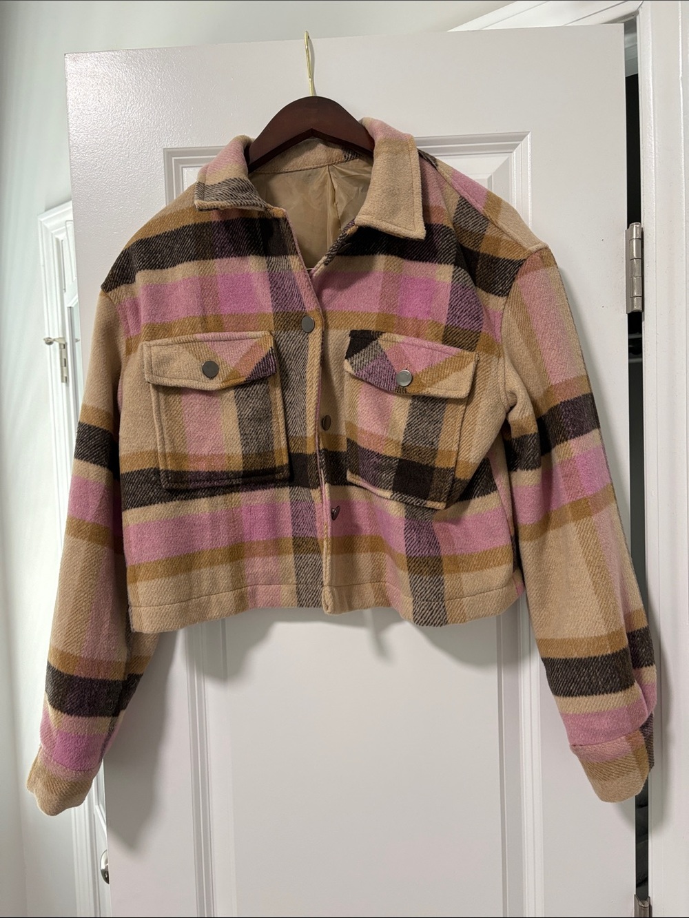 Womens Plaid Cropped Shacket in Pink & Beige